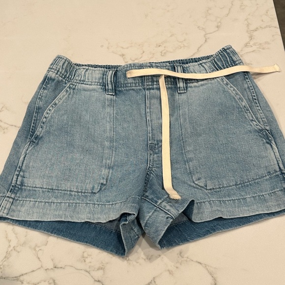 Gap women’s easy denim shorts in light indigo- new without tags! XS petite - Picture 8 of 16